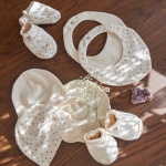 Set bavaglini, capellini e babbucce
